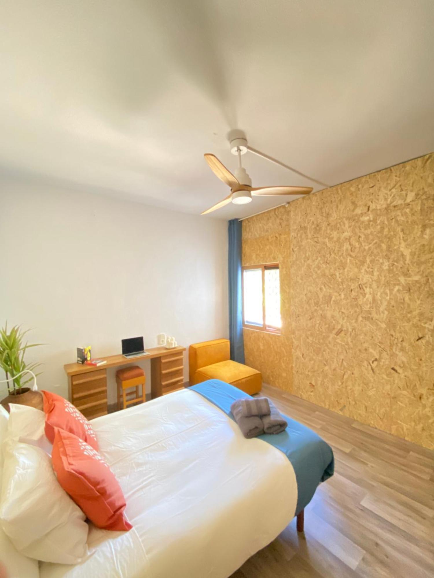 埃尔切Pink Lemon House住宿加早餐旅馆 外观 照片